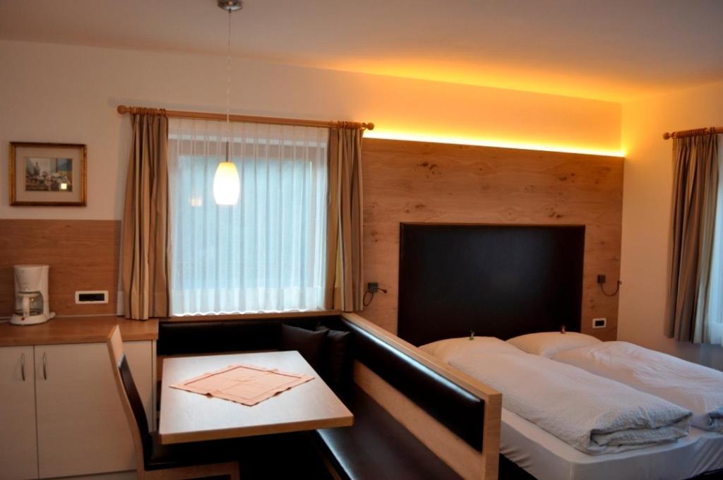 Garni Kostner Hotel Ортизей Стая снимка